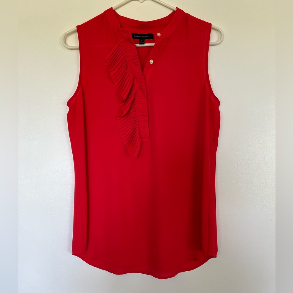 Banns Republic sleeveless top